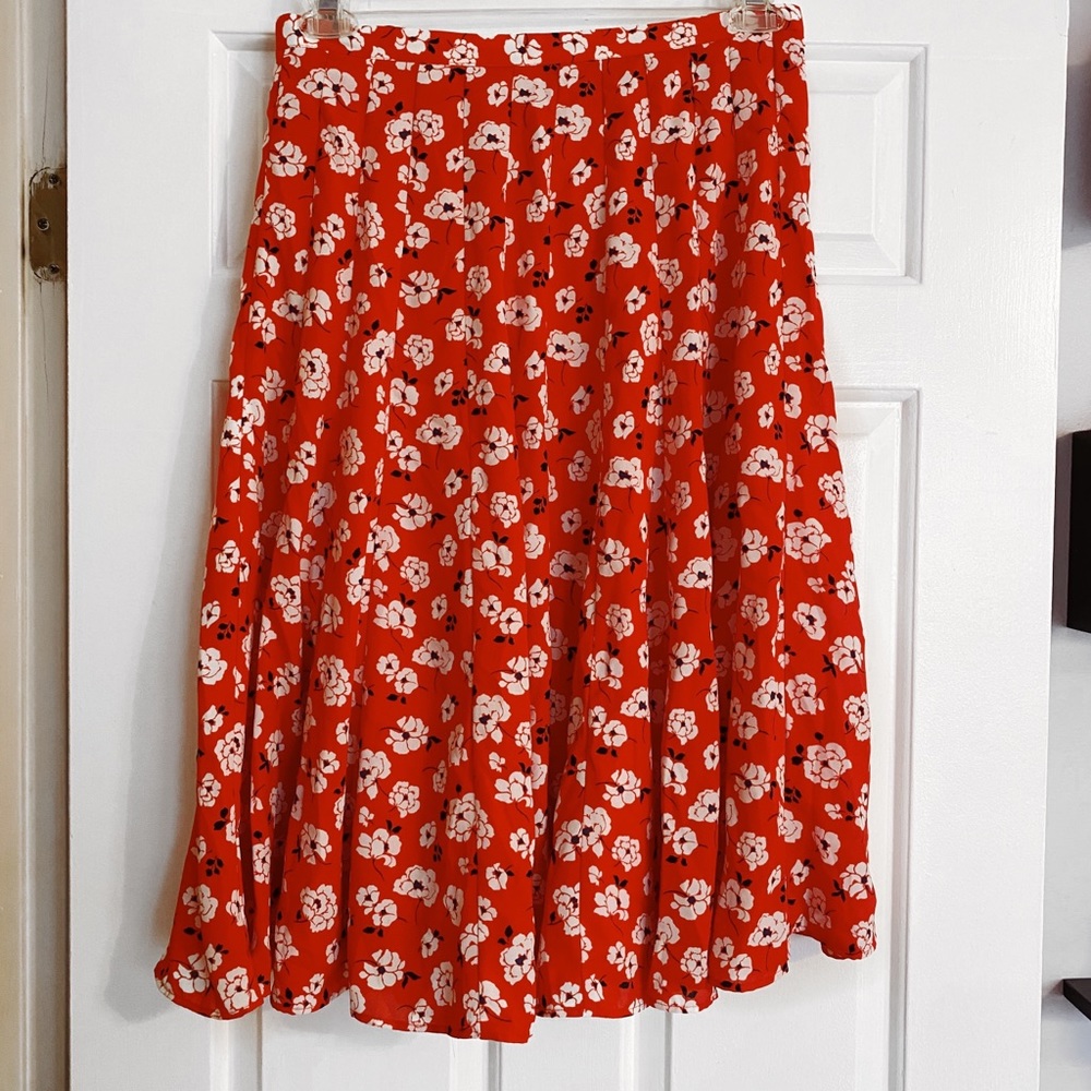 NWT Karl Lagerfeld Paris floral skirt ♥️
